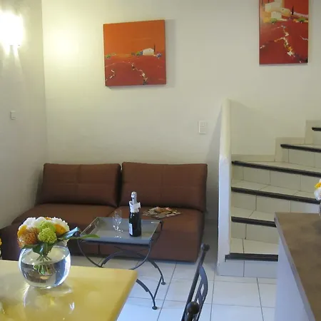 Vasca D'oro アパートホテル